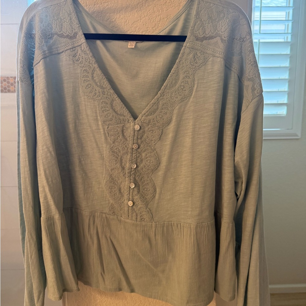 Lucky Brand Lace Detail V-Neck Blouse in Soft Green